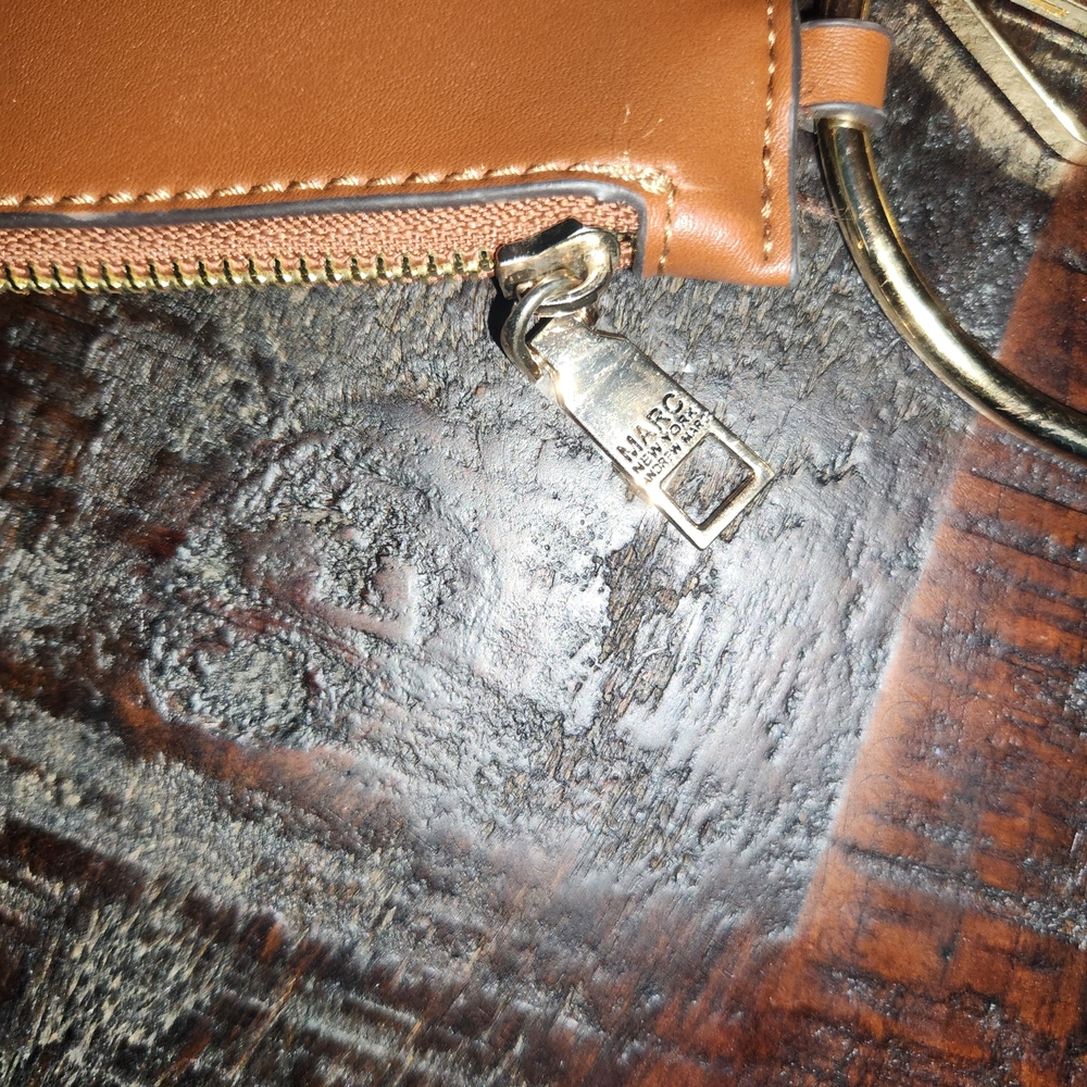 Marc Jacobs Tan Leather Keychain Wallet - Picture 2 of 4